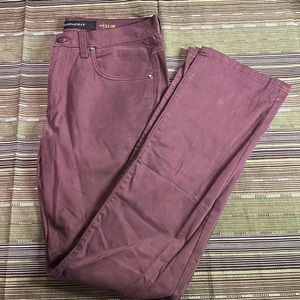 Men’s maroon Khaki 30x32